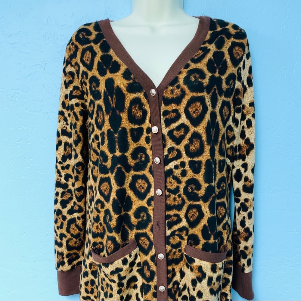 Cheetah Print Cardigan Size M / L   Button Down